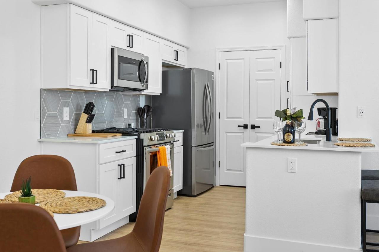 Cozysuites Glendale By The Stadium With Pool 01 المظهر الخارجي الصورة