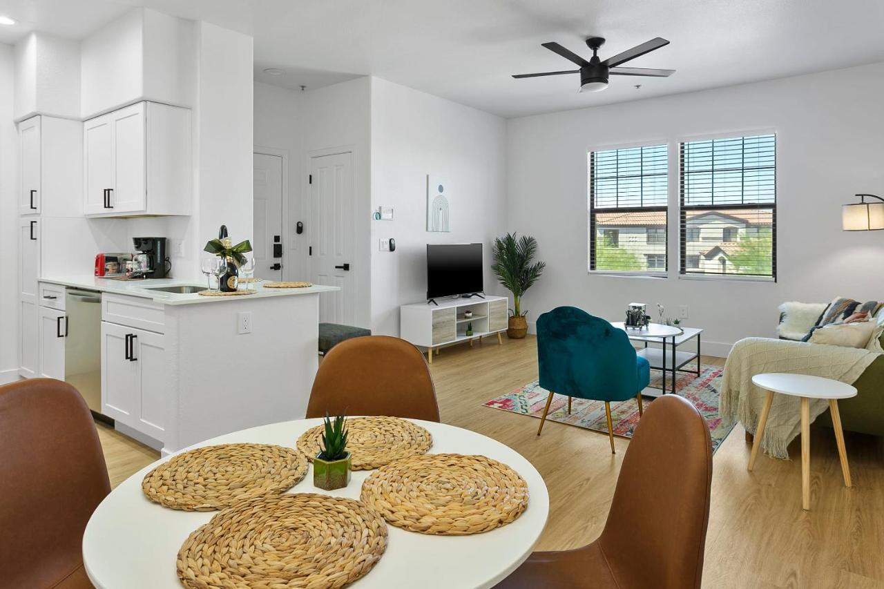 Cozysuites Glendale By The Stadium With Pool 01 المظهر الخارجي الصورة